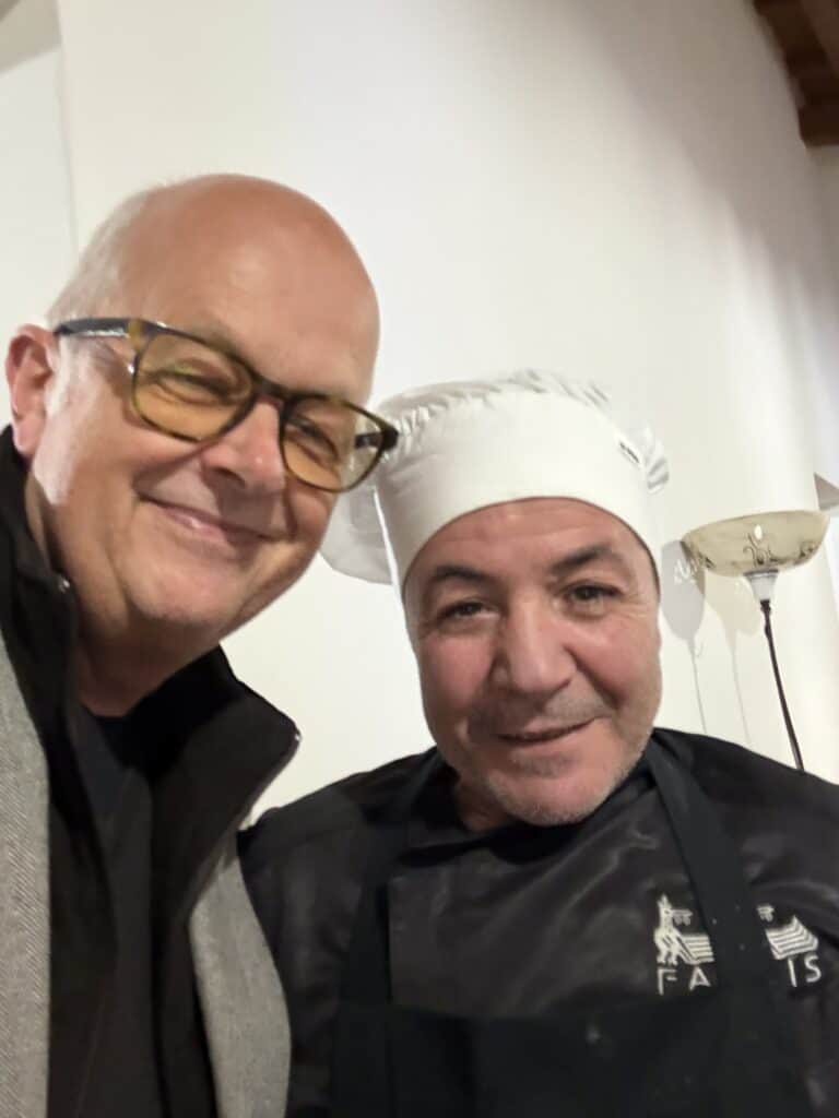 Gianni ist ein begnadeter Gastgeber mit viel Erfahrung